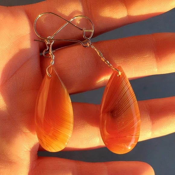 New Orange Onyx Agate Dangle Earrings. - Picture 4 of 16
